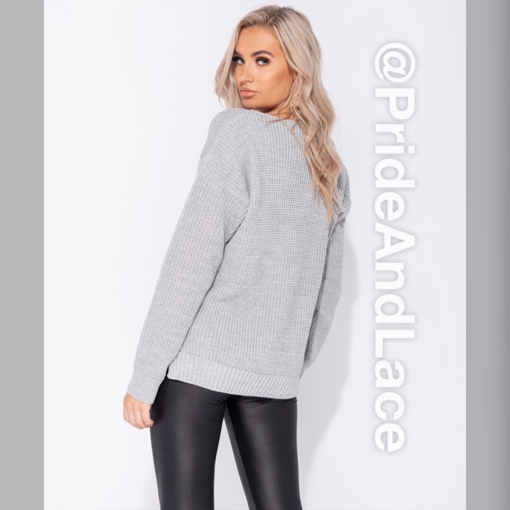 LAST 1️⃣ ❄️Grey V Neck Oversized Sweater❄️ - Picture 5 of 6